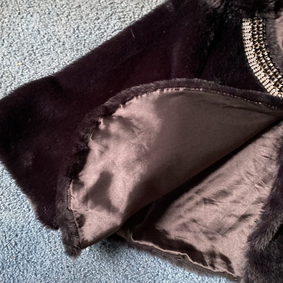Fabulous Black Faux Fur women’s Jacket shrug 3/4 sleeves with bling sz XL - Picture 5 of 6